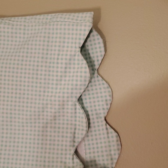 Crown & Ivy Mint Checkered Scalloped Shorts Size 4 - Picture 3 of 5